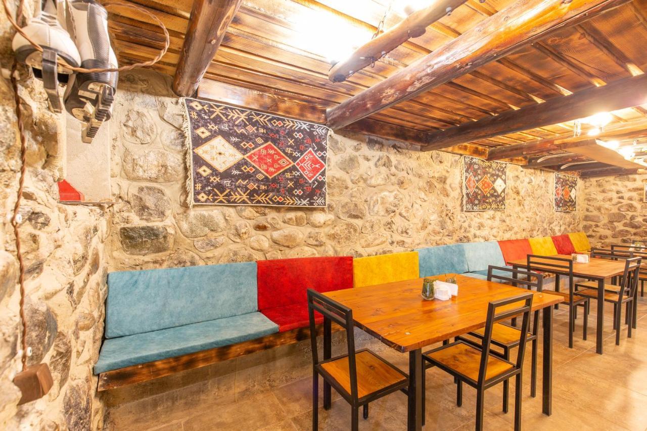 Mestia Hotel Amirani Ngoại thất bức ảnh