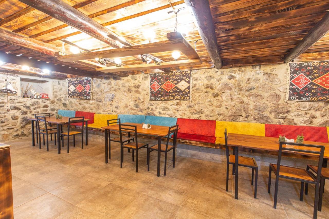 Mestia Hotel Amirani Ngoại thất bức ảnh