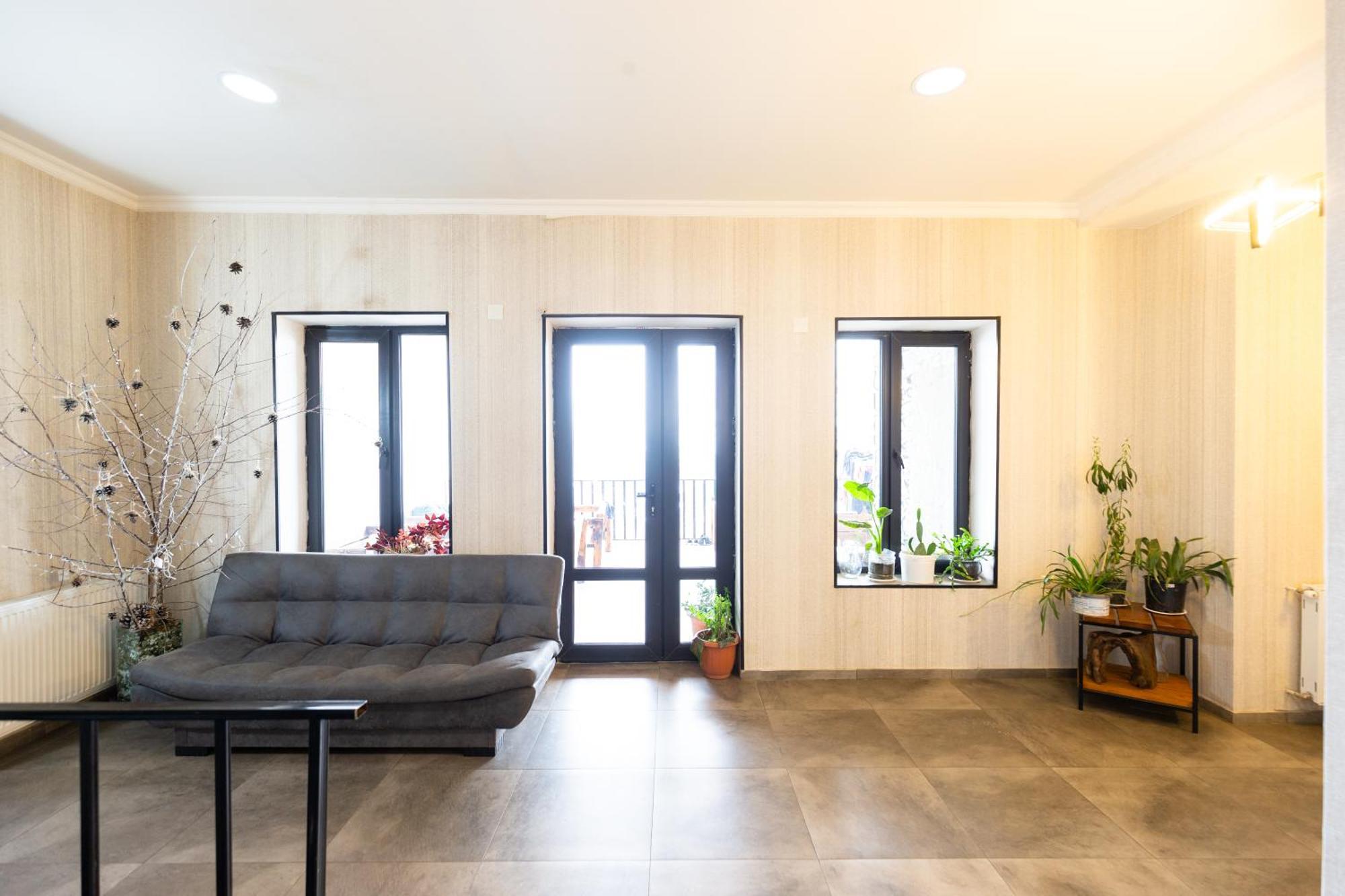 Mestia Hotel Amirani Ngoại thất bức ảnh