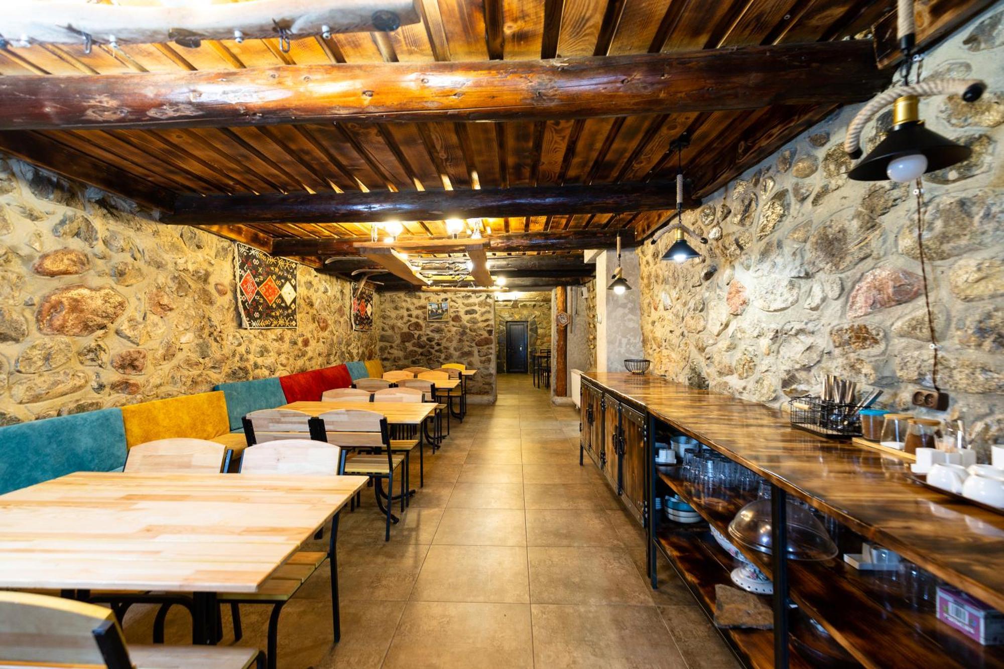 Mestia Hotel Amirani Ngoại thất bức ảnh