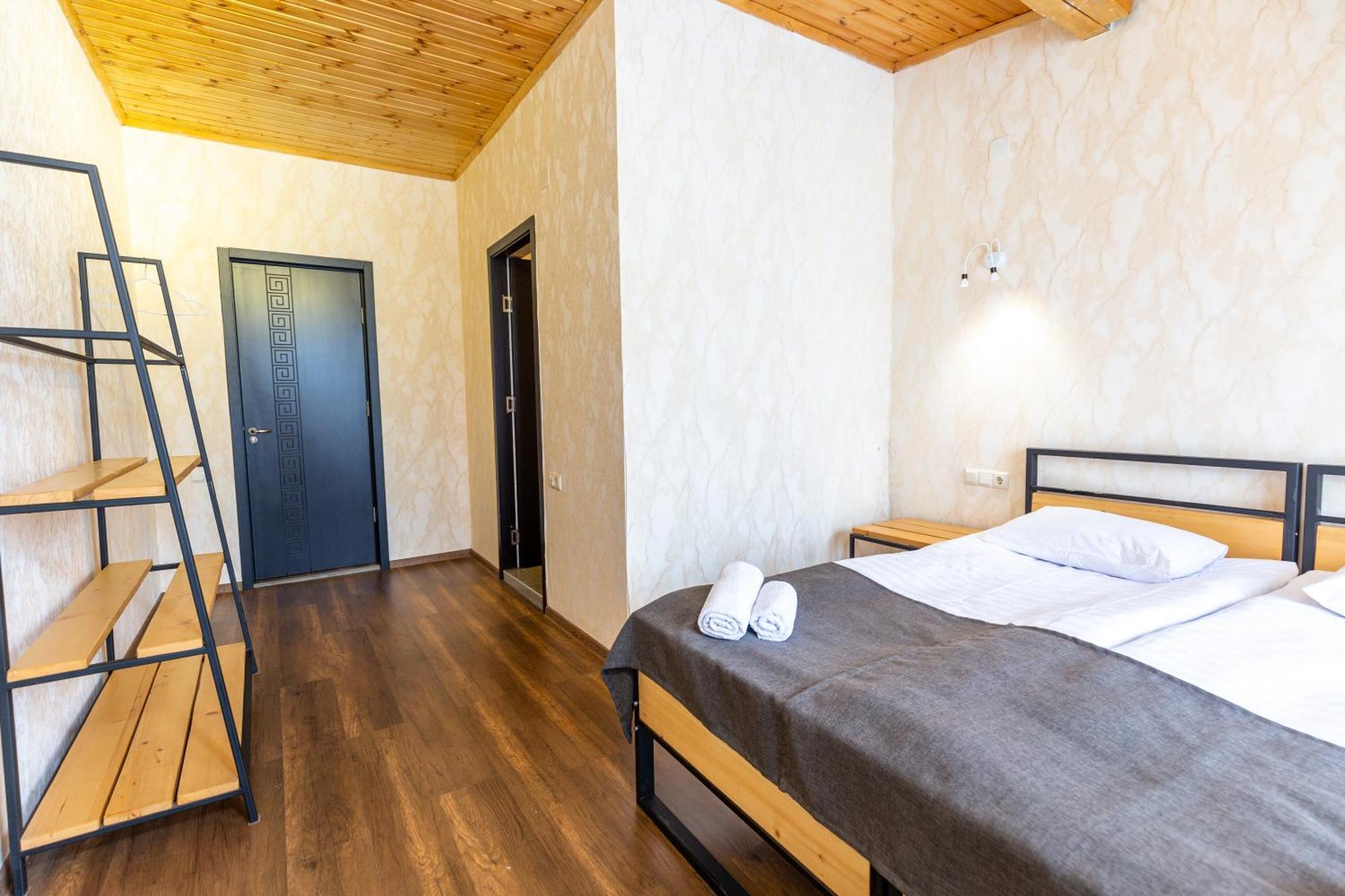 Mestia Hotel Amirani Ngoại thất bức ảnh