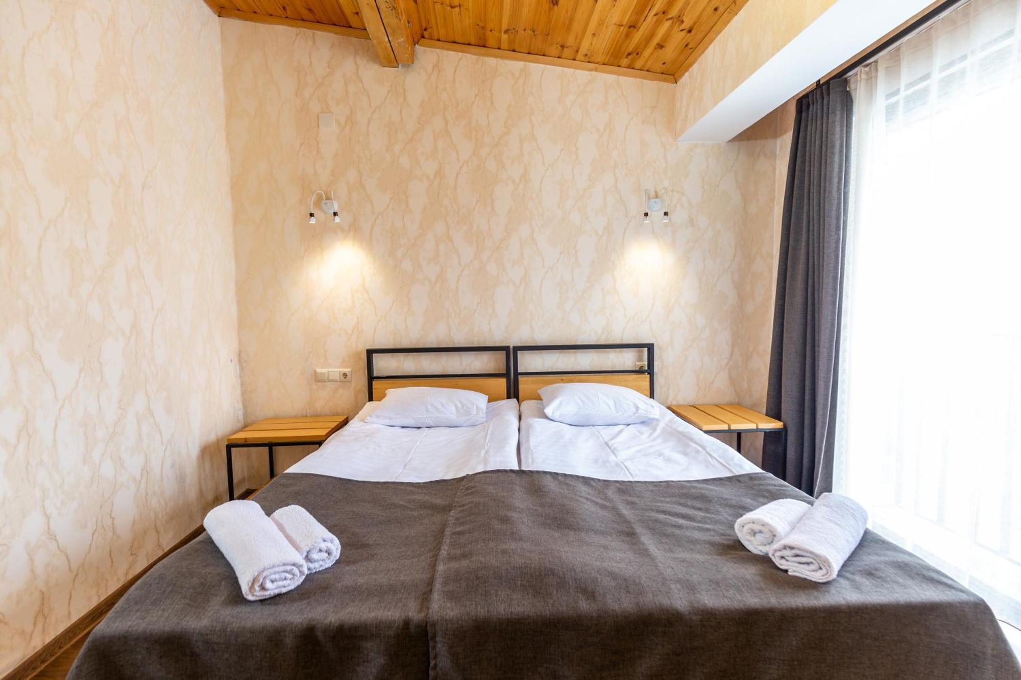 Mestia Hotel Amirani Ngoại thất bức ảnh