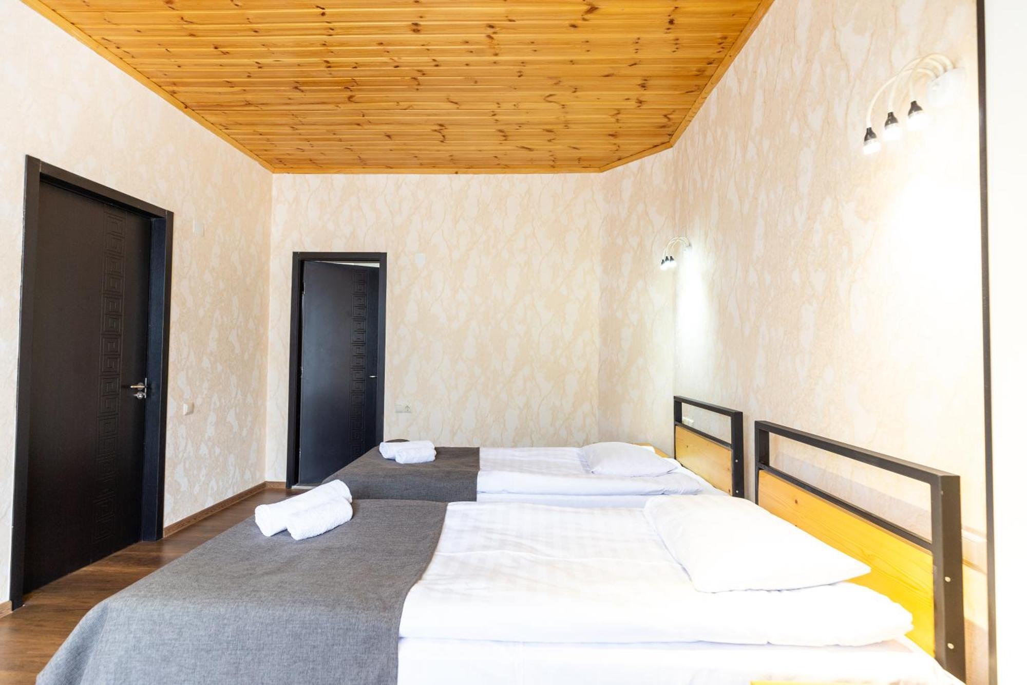 Mestia Hotel Amirani Ngoại thất bức ảnh