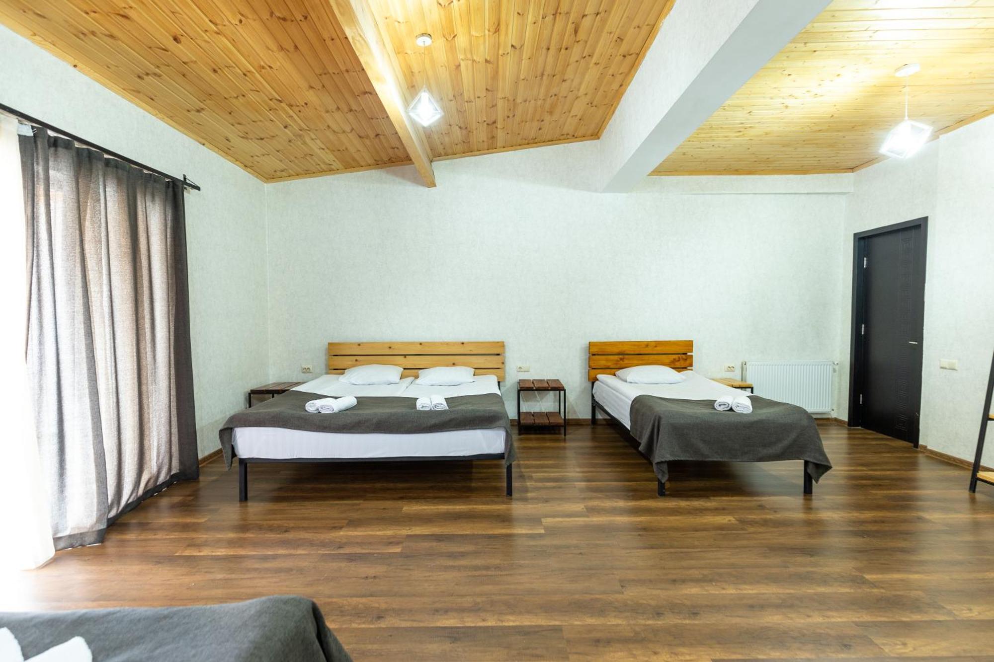 Mestia Hotel Amirani Ngoại thất bức ảnh