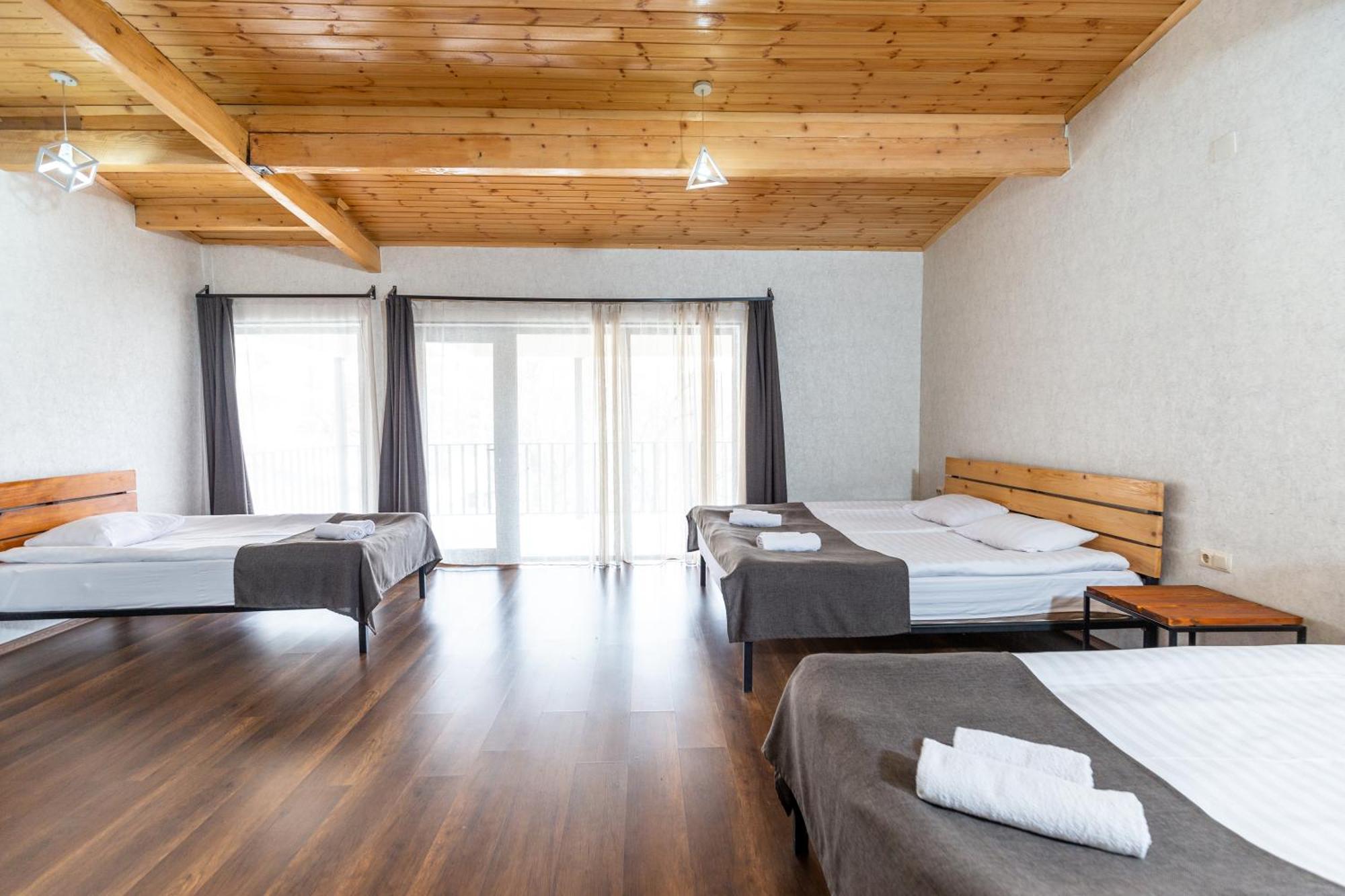 Mestia Hotel Amirani Ngoại thất bức ảnh
