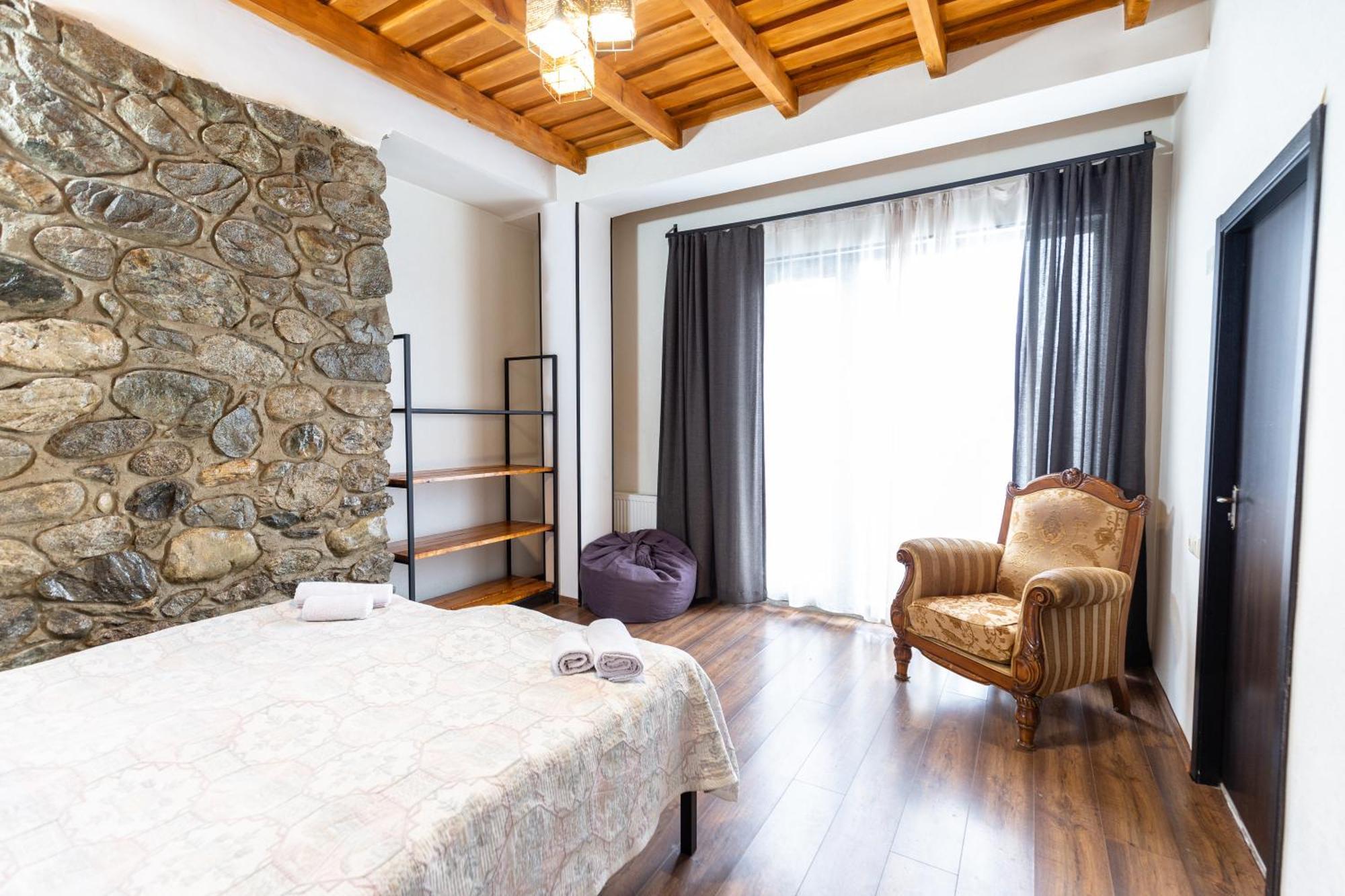 Mestia Hotel Amirani Ngoại thất bức ảnh