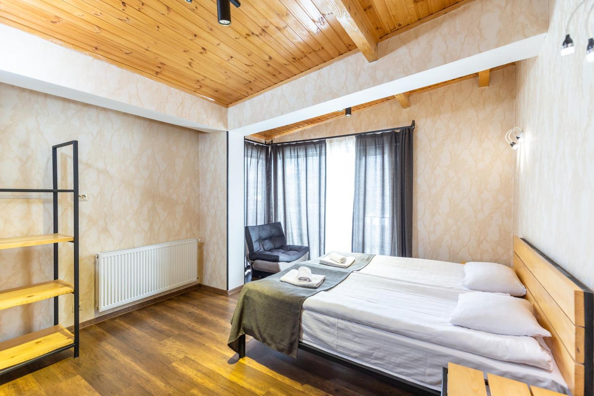 Mestia Hotel Amirani Ngoại thất bức ảnh