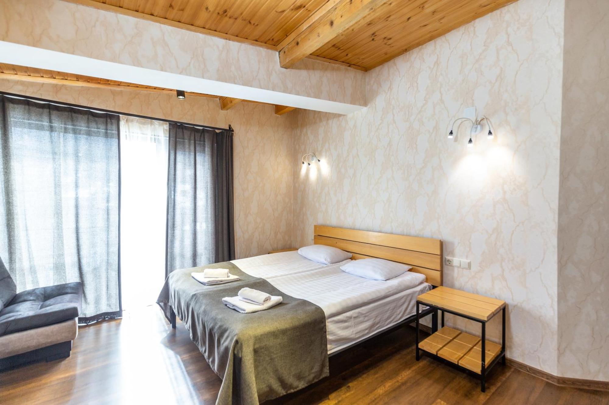 Mestia Hotel Amirani Ngoại thất bức ảnh