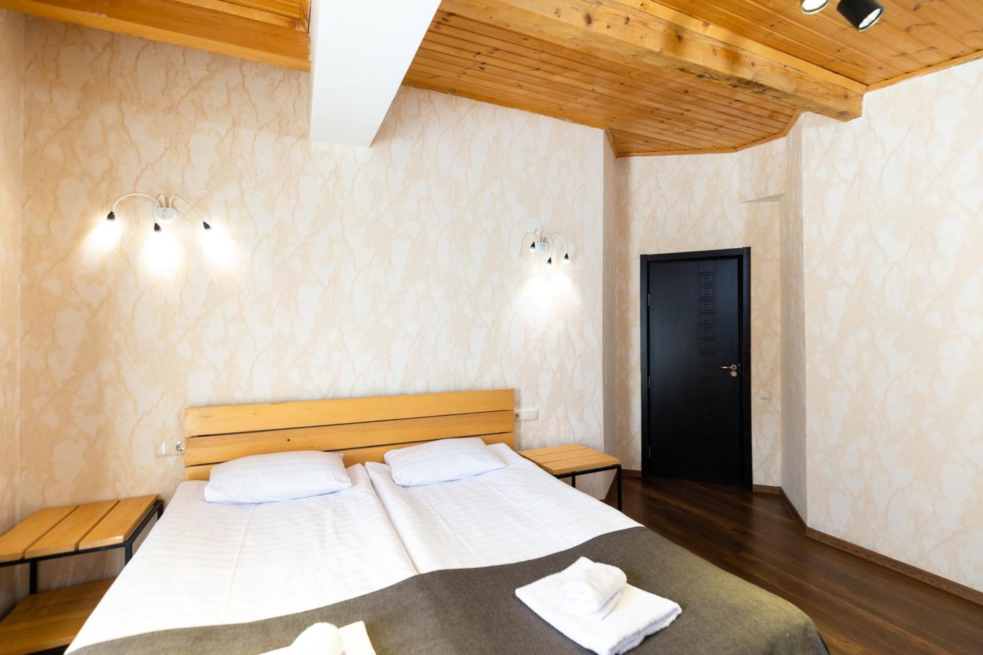 Mestia Hotel Amirani Ngoại thất bức ảnh