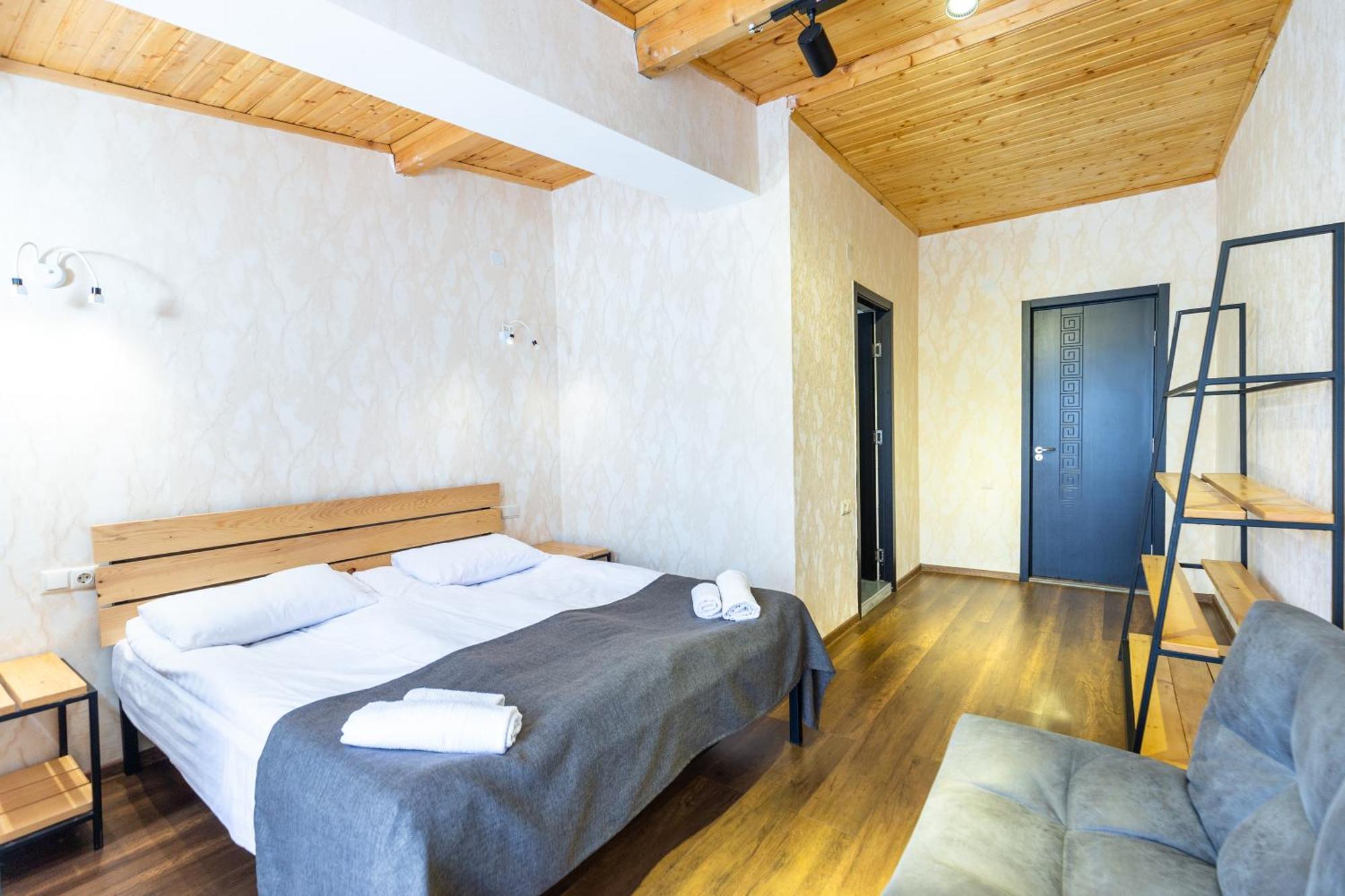 Mestia Hotel Amirani Ngoại thất bức ảnh