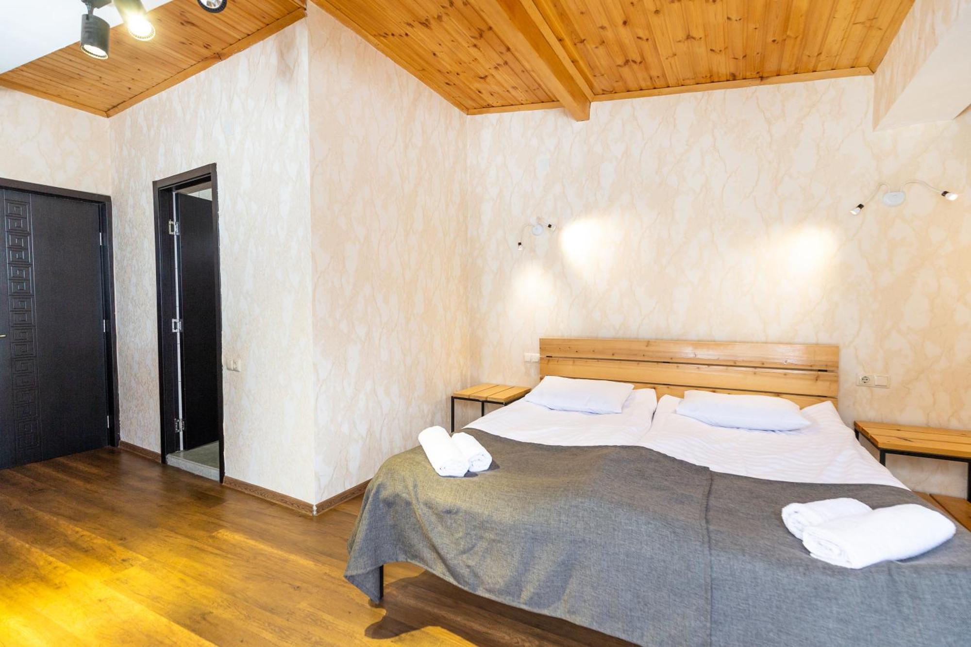 Mestia Hotel Amirani Ngoại thất bức ảnh