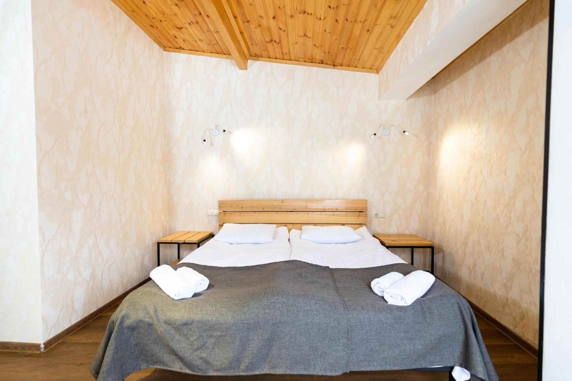 Mestia Hotel Amirani Ngoại thất bức ảnh